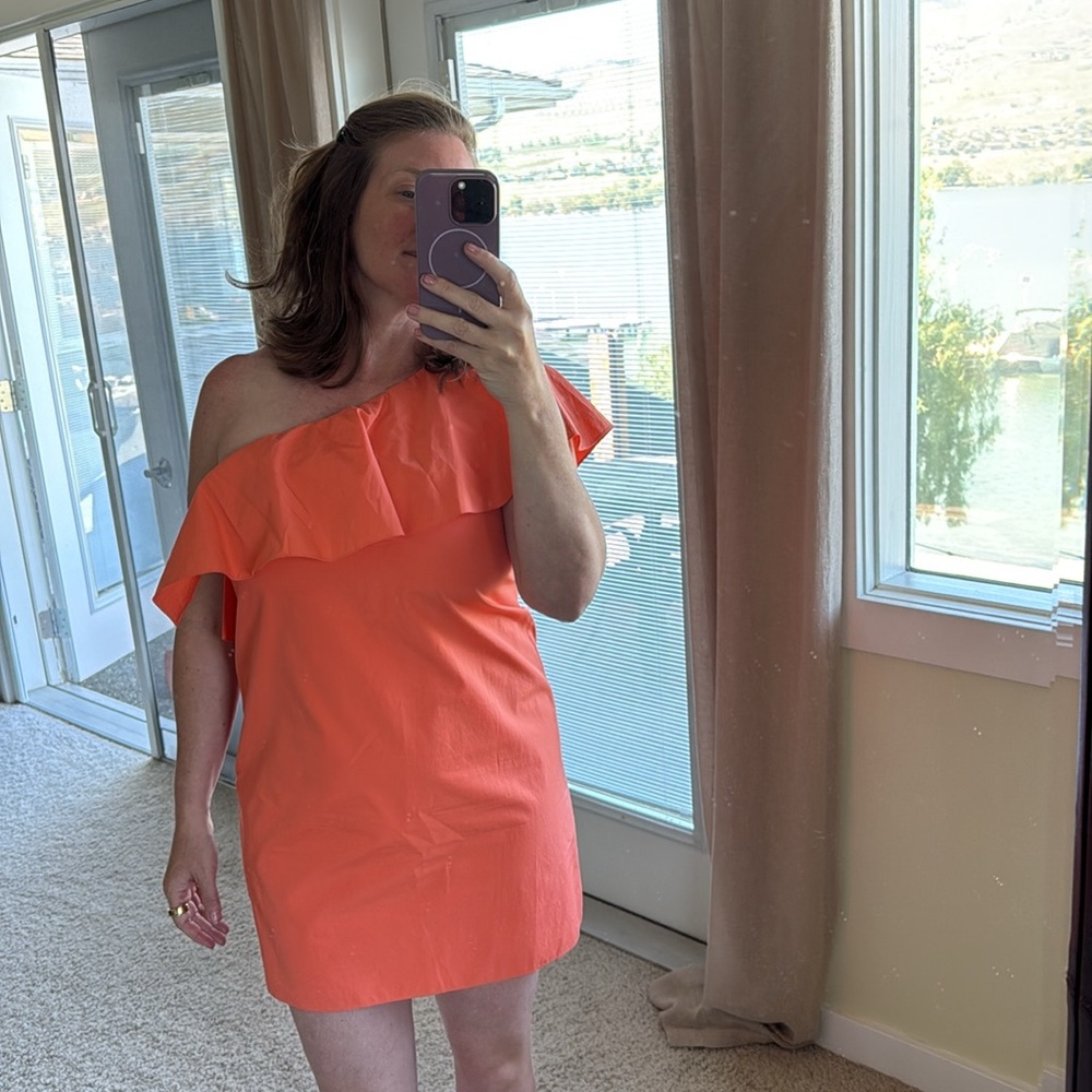 Alice and Olivia one shoulder dress size Medium
